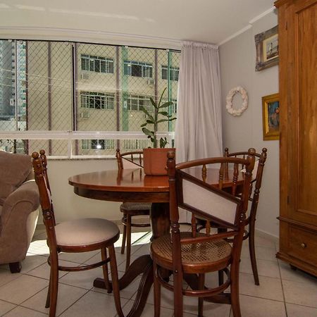 Elegancia Classica 100M Da Praia Na Rua 3700 P1397 บัลเนอาริโอ กังโบริว ภายนอก รูปภาพ