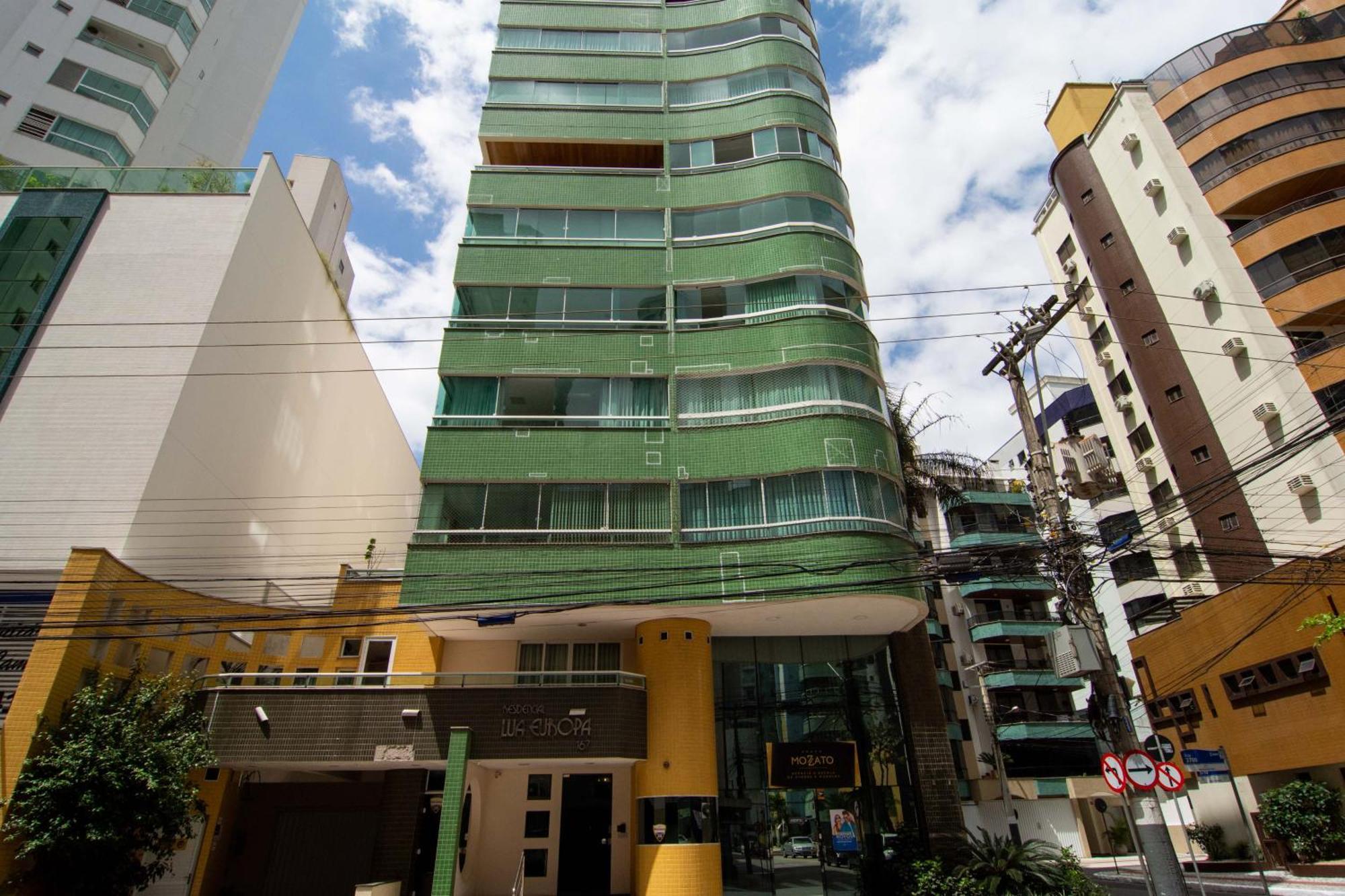 Elegancia Classica 100M Da Praia Na Rua 3700 P1397 บัลเนอาริโอ กังโบริว ภายนอก รูปภาพ