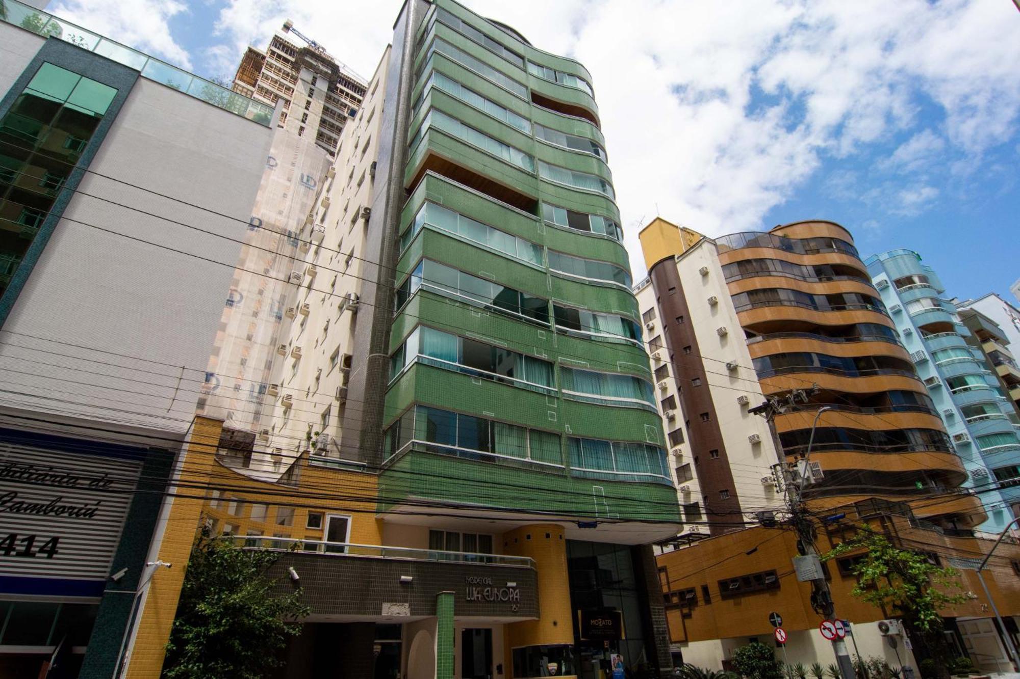 Elegancia Classica 100M Da Praia Na Rua 3700 P1397 บัลเนอาริโอ กังโบริว ภายนอก รูปภาพ