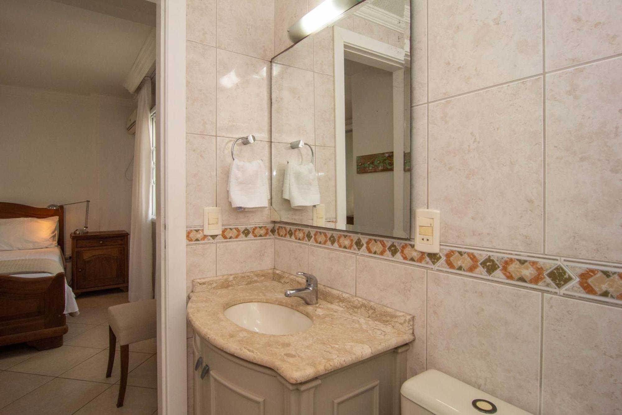 Elegancia Classica 100M Da Praia Na Rua 3700 P1397 บัลเนอาริโอ กังโบริว ภายนอก รูปภาพ