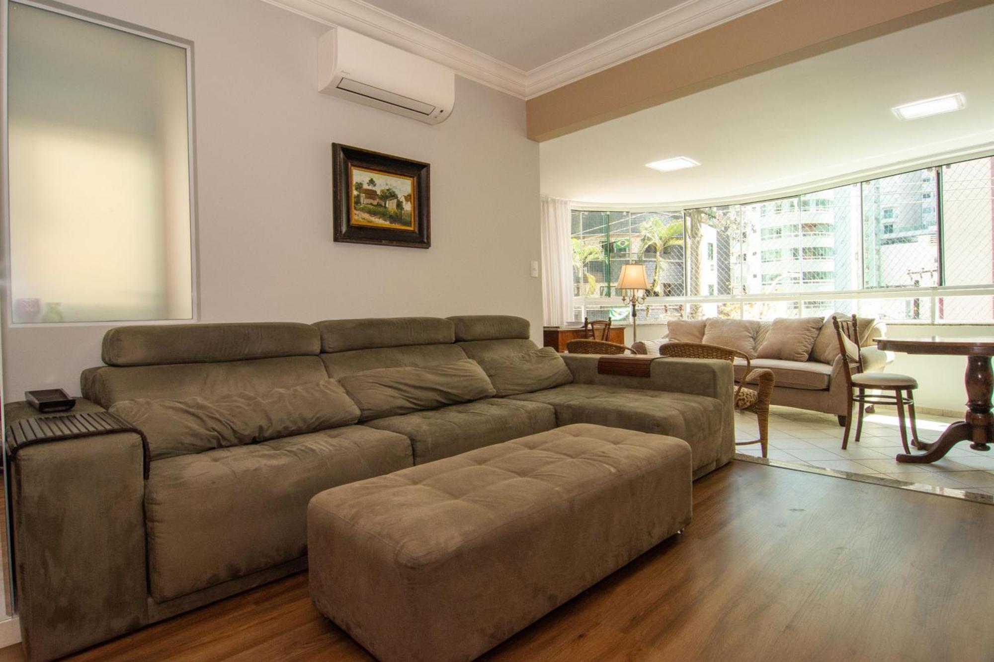 Elegancia Classica 100M Da Praia Na Rua 3700 P1397 บัลเนอาริโอ กังโบริว ภายนอก รูปภาพ